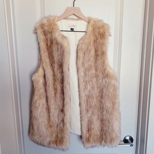universal thread faux fur vest